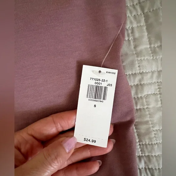 Old Navy PowerChill Longline Sports Bra - Picture 3 of 8